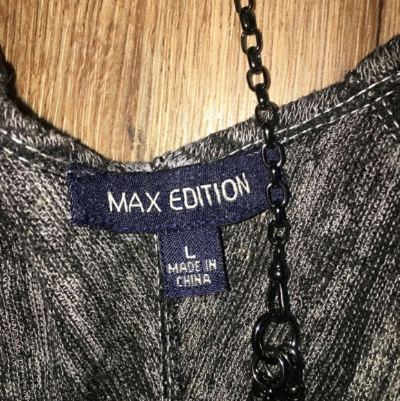 Max studios Tunic - Picture 2 of 4